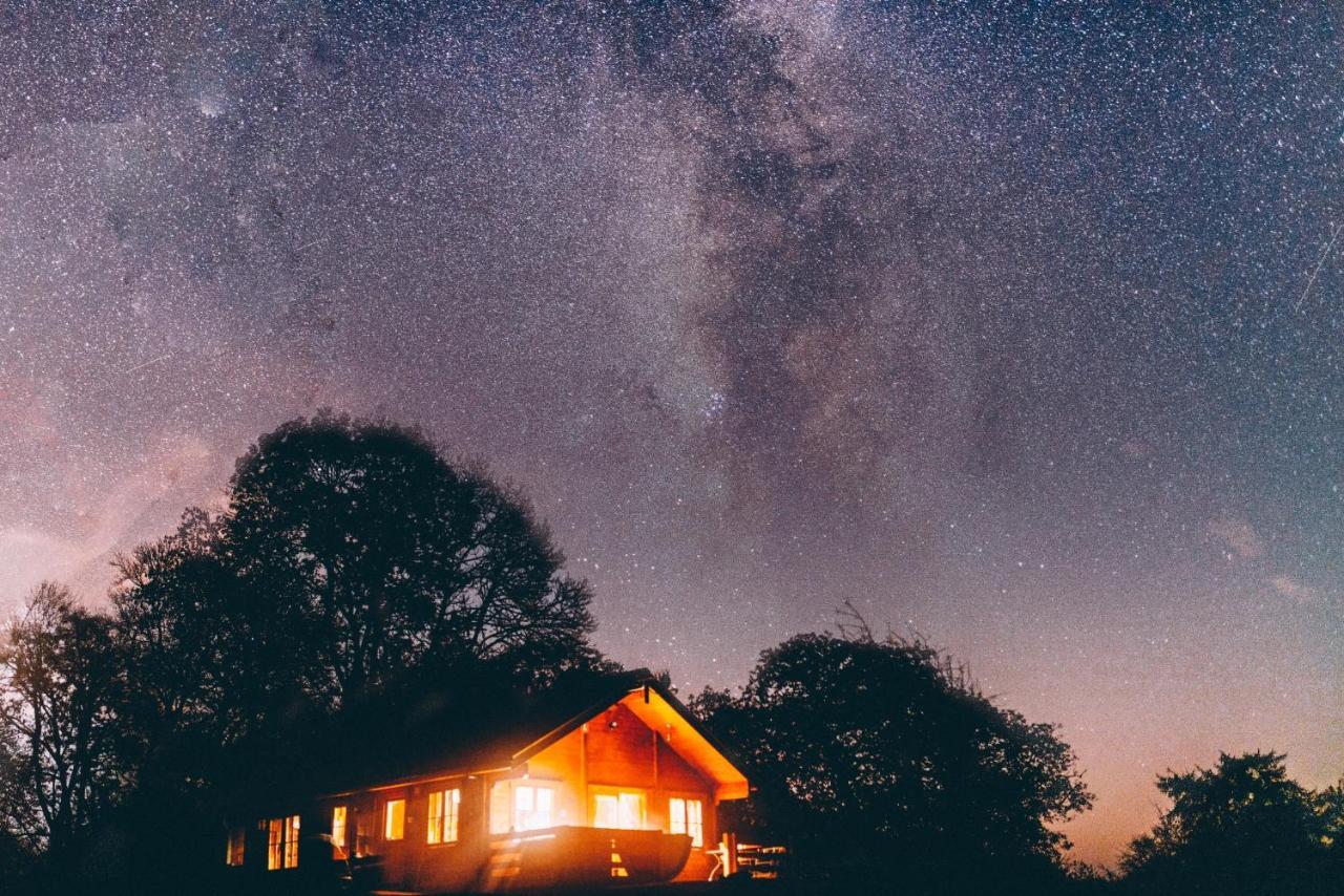 George Cabin - Log Cabin In Wales With Hot Tub Newtown  Εξωτερικό φωτογραφία